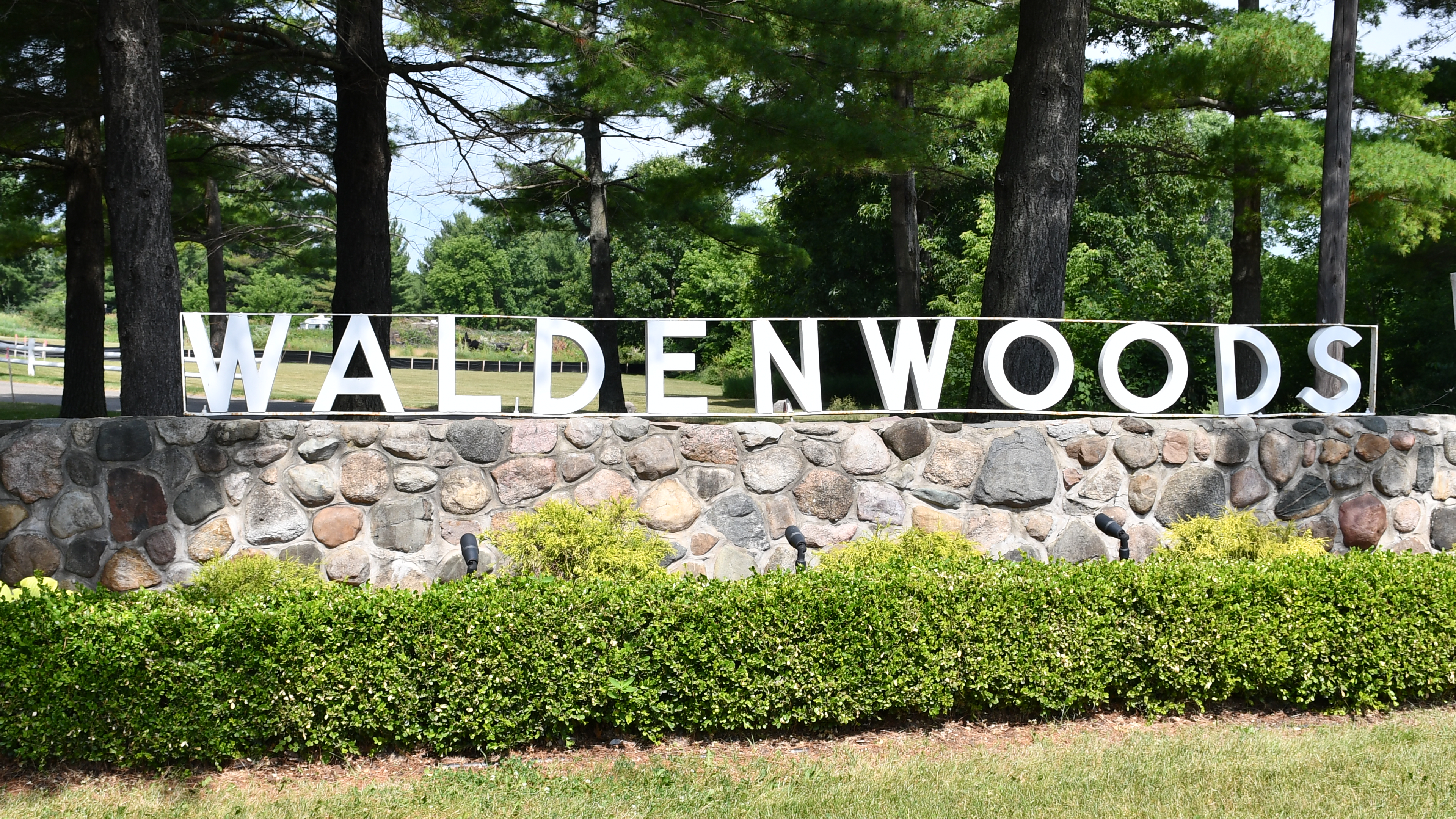 Waldenwoods Entrance