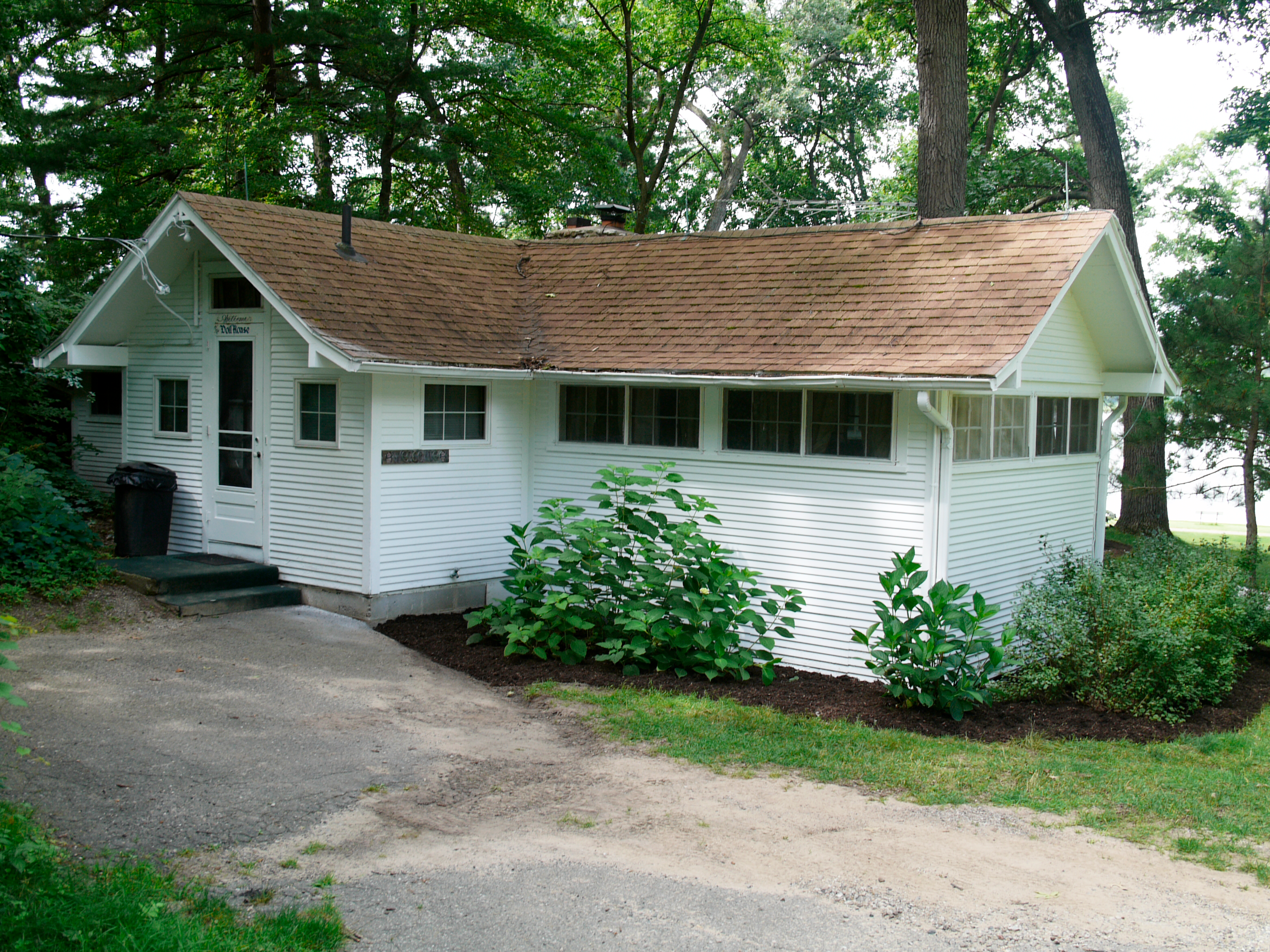 Dollhouse Historic Cottage