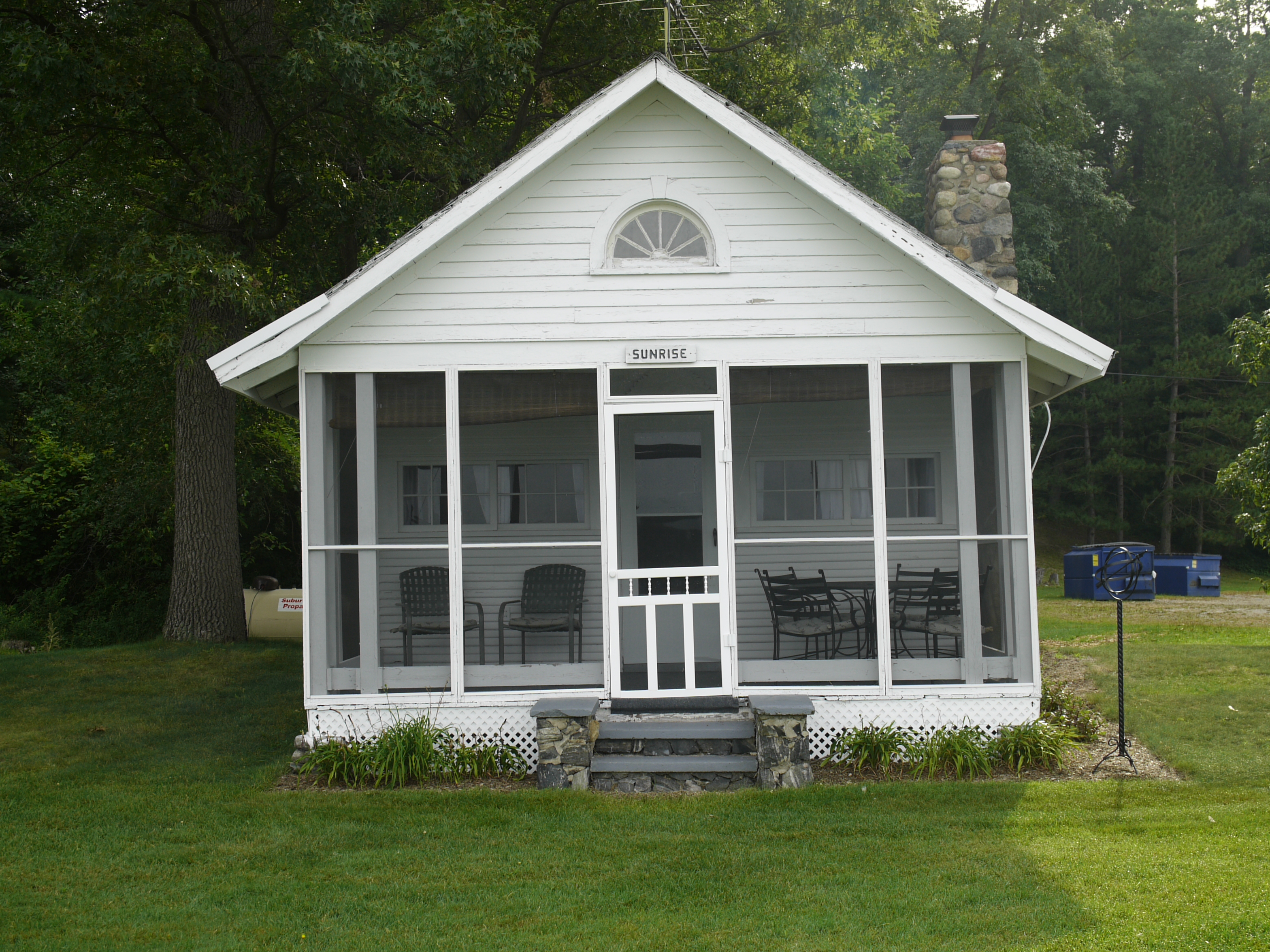 Sunrise Historic Cottage