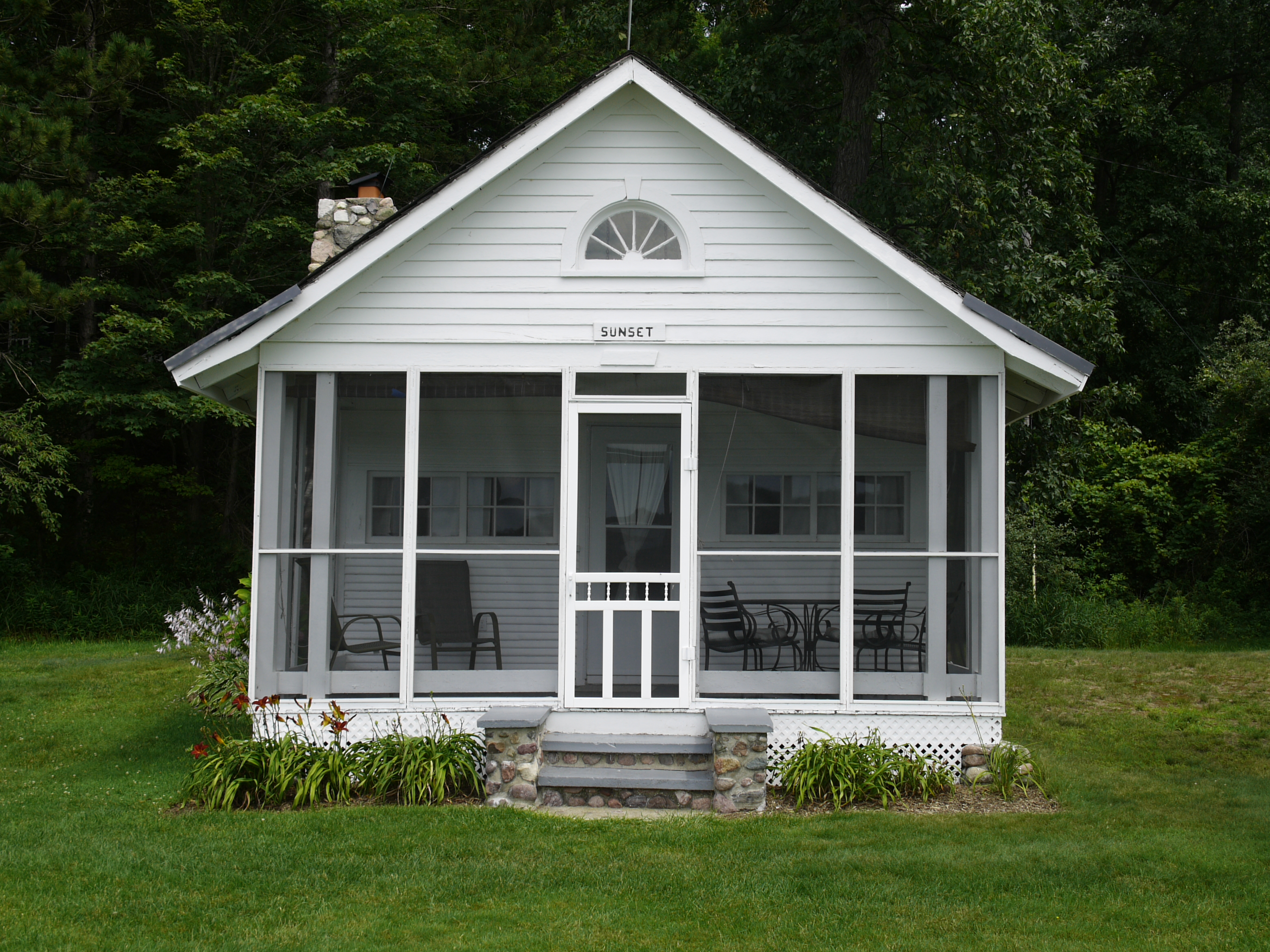 Sunset Historic Cottage