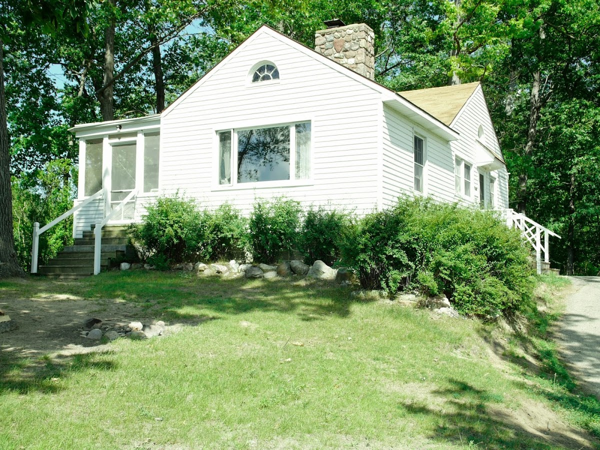 Hillside Historic Cottage