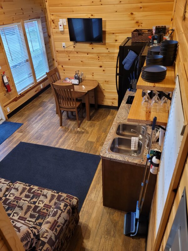 Redwood Chalet - Image 5